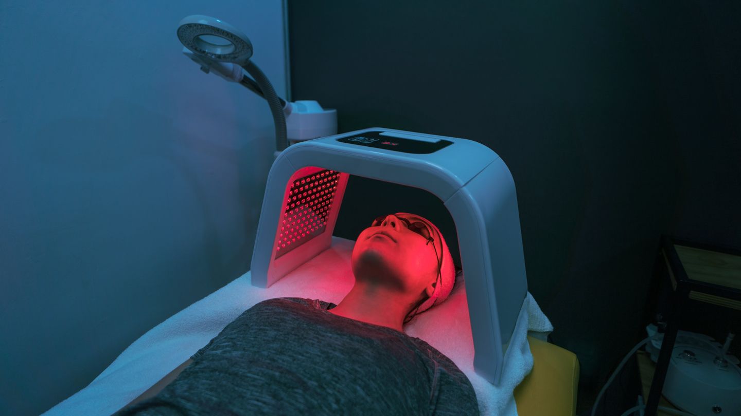 Red Light Therapy and Eye Health: Exploring Safety and Benefits