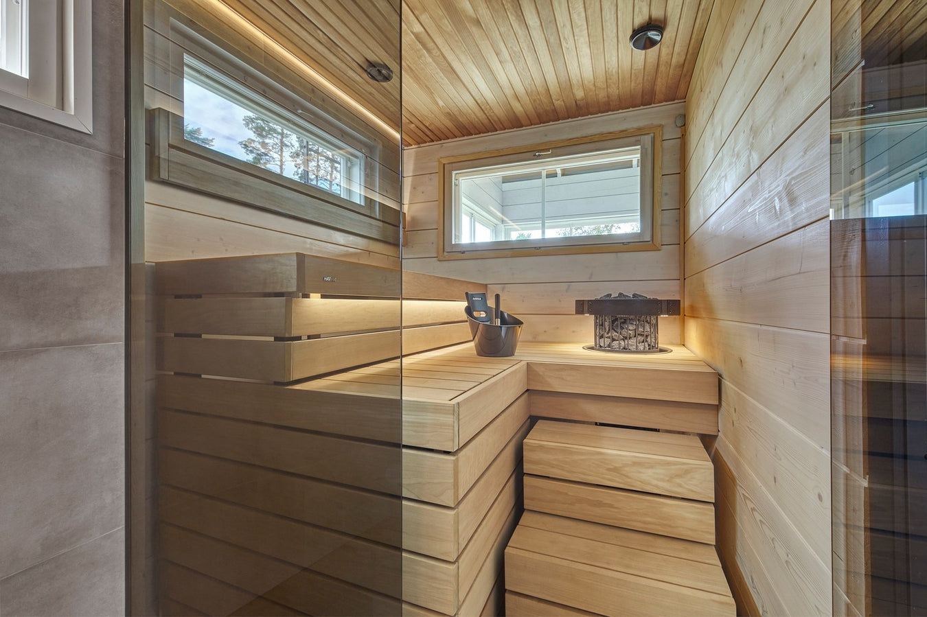 Small Custom Sauna With Raised Floor and 2 Steps