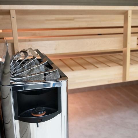 Calentador de sauna eléctrico Harvia The Wall de 6/8 kW con controles integrados